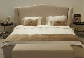 מיטה זוגית מרופדת דגם פנדי ב תמונה בד קטיפה